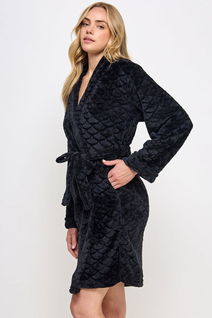 2490 Ariel Robe