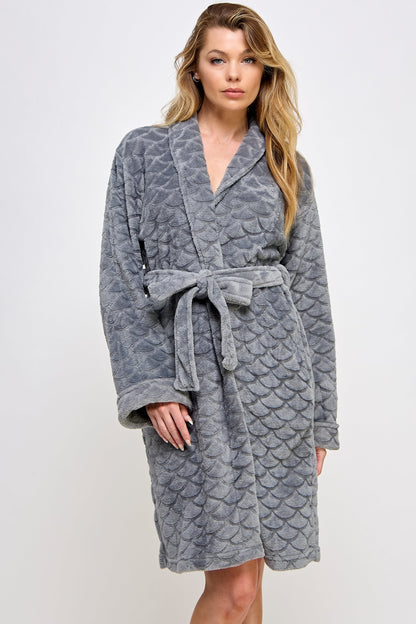 2490 Ariel Robe