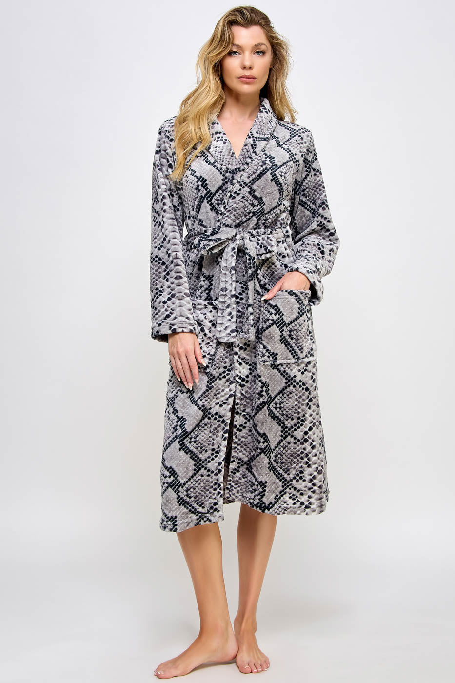 2491 Payton Robe