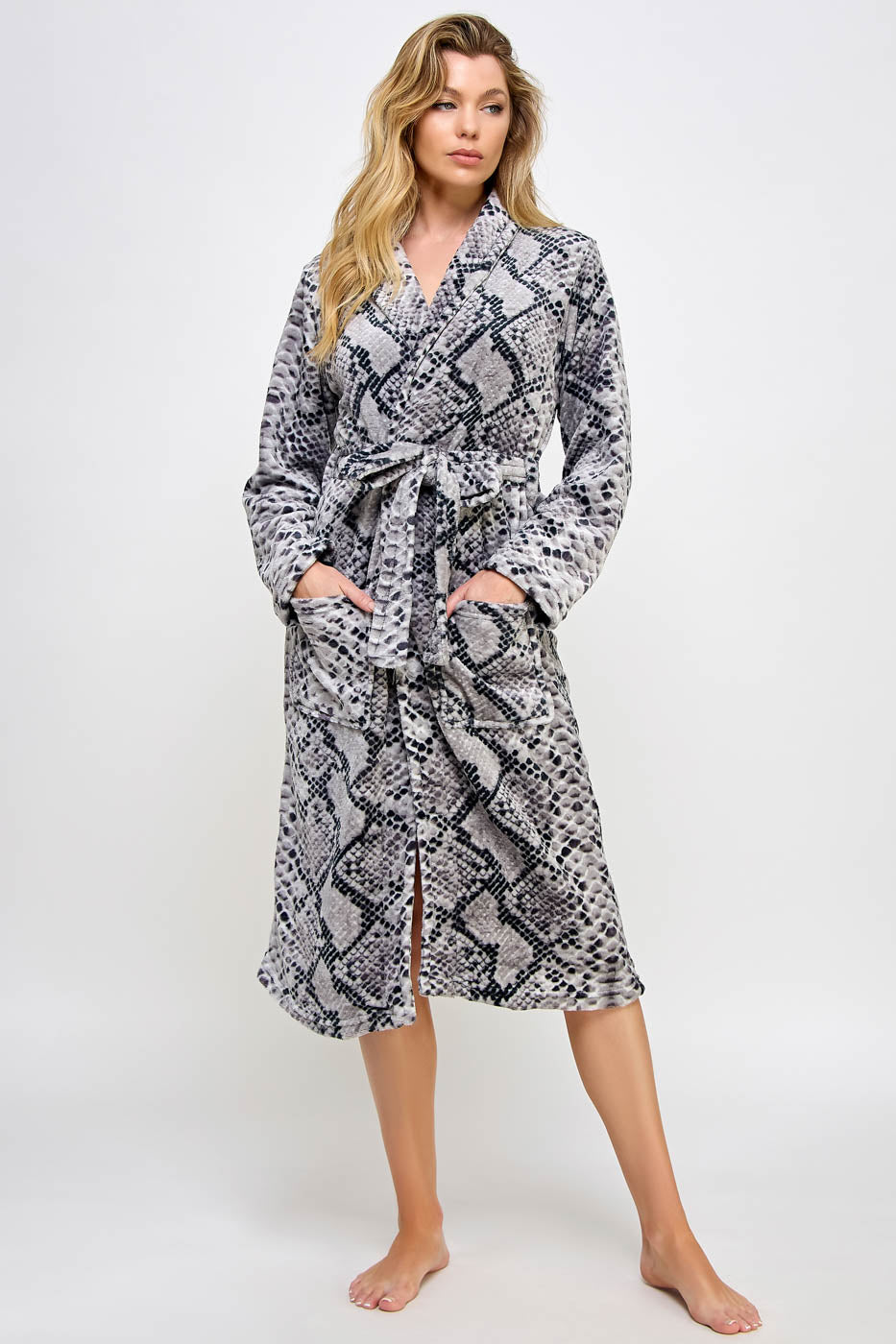 2491 Payton Robe